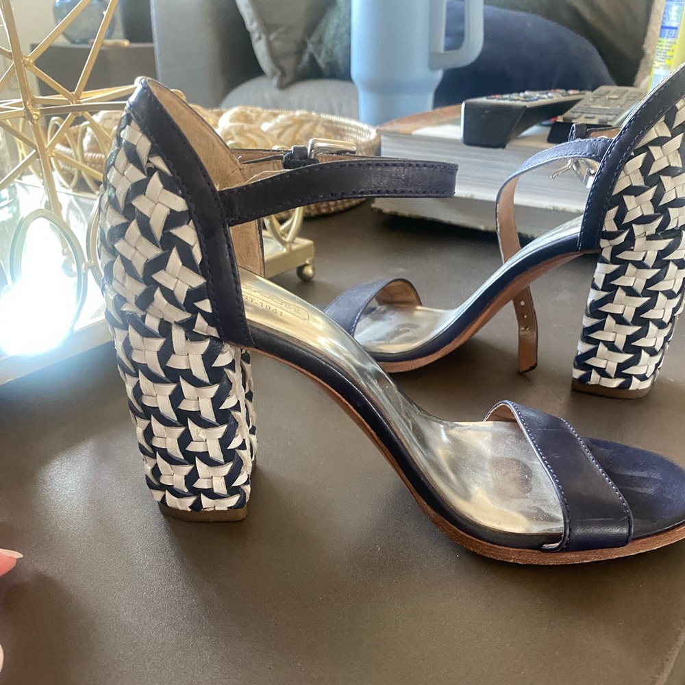 Coach high heels shoes navy blue and white crochet